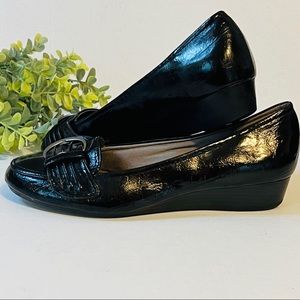 LifeStride Soft System Flex Black Faux ballet flat shoe